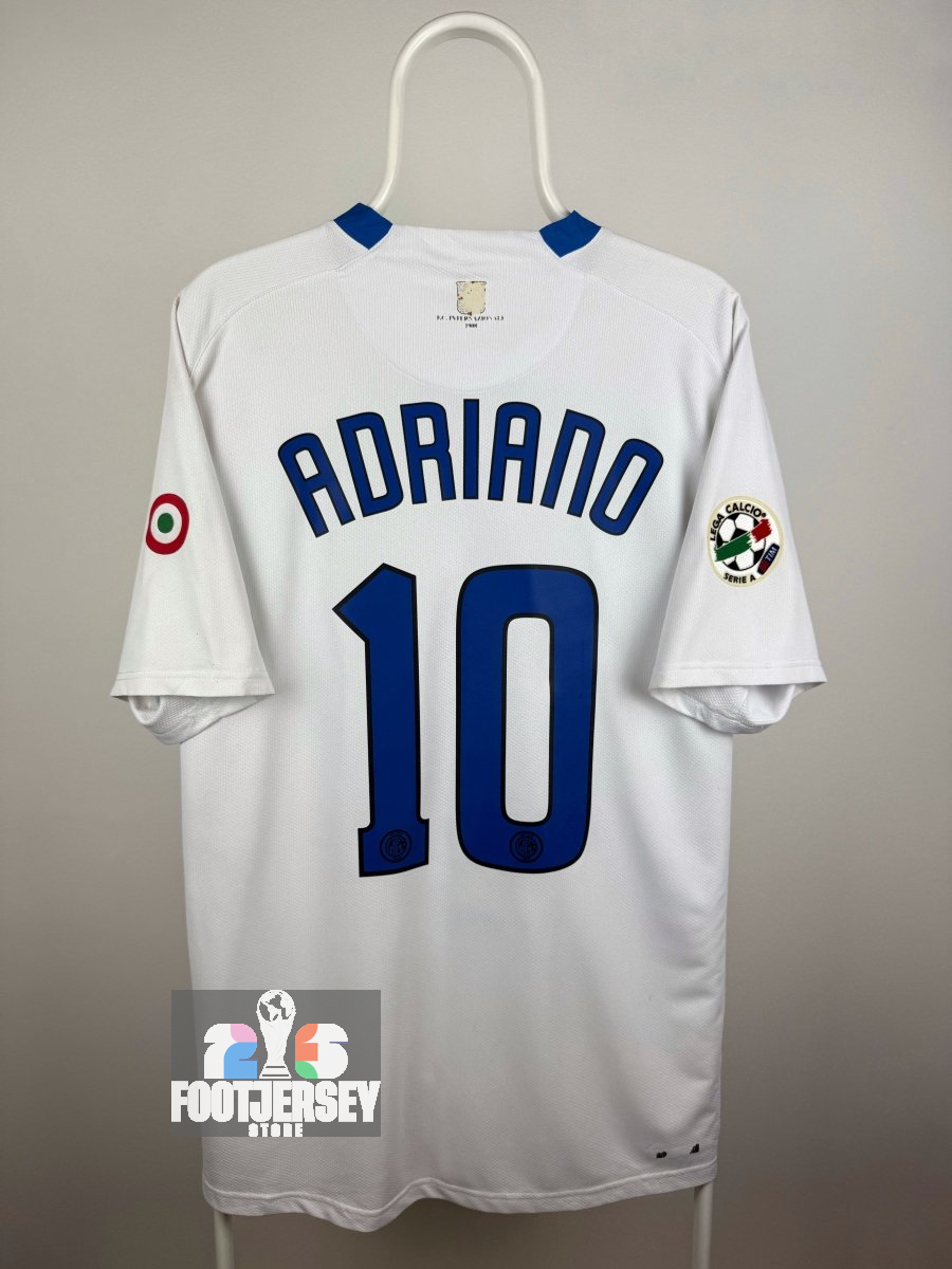 Adriano - Inter 2006/07 away shirt 🇧🇷