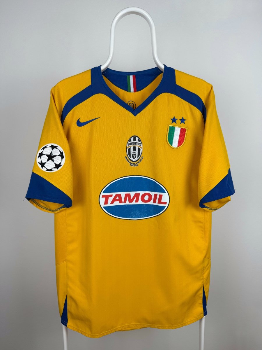 Alessandro Del Piero - Juventus 2005/06 away shirt 🇮🇹