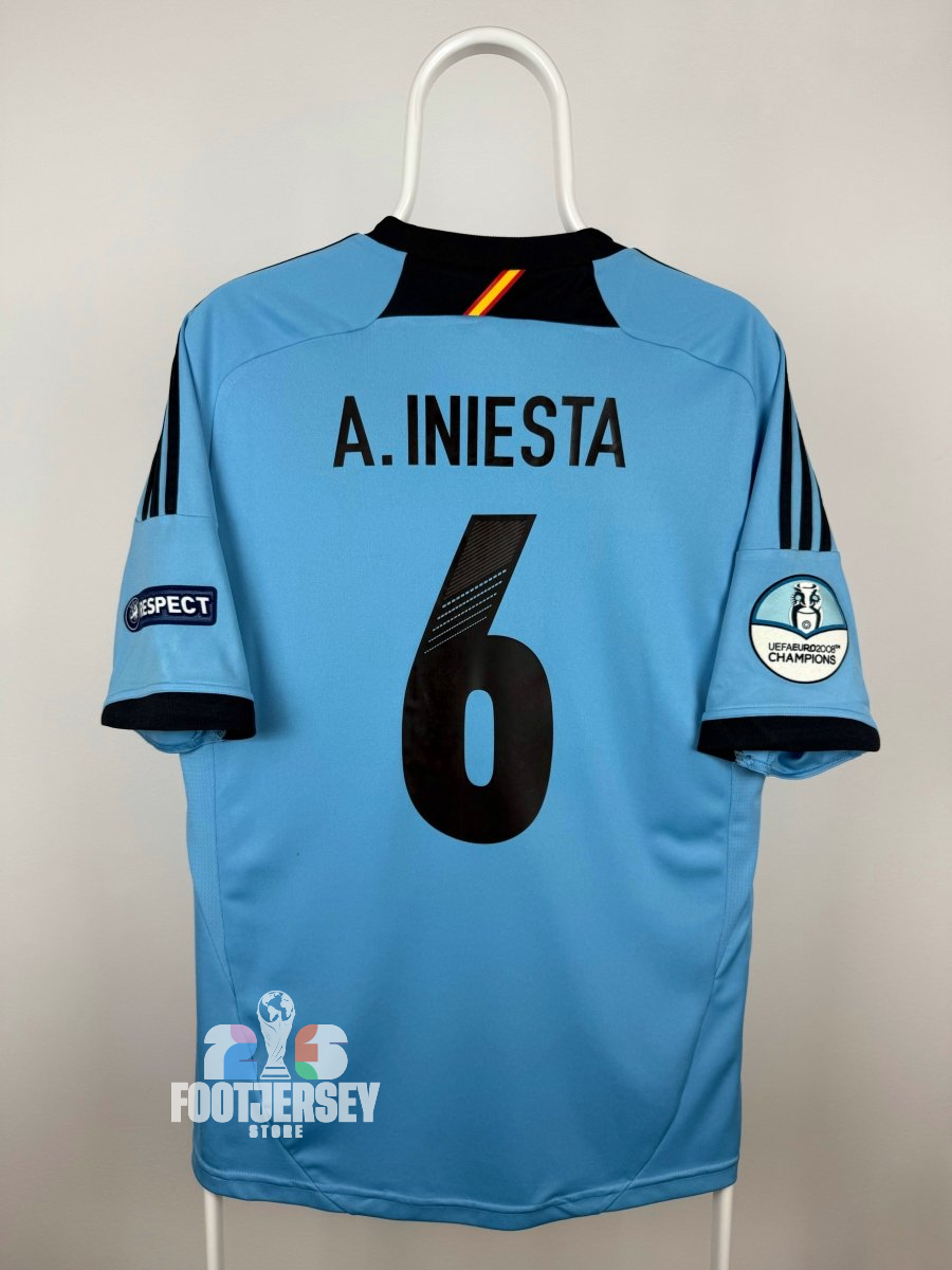 Andres Iniesta - Spain 2012 away shirt 🇪🇸