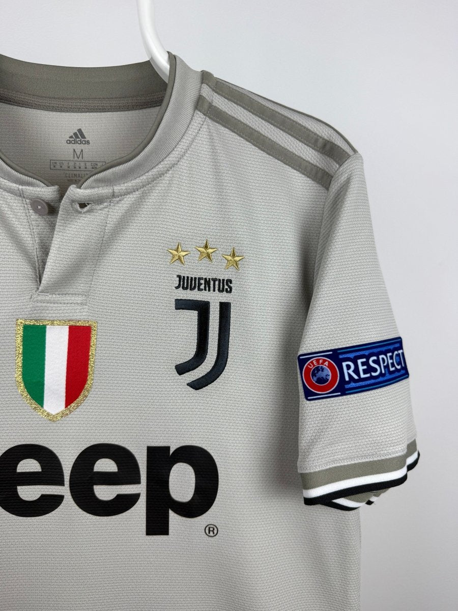 Cristiano Ronaldo - Juventus 2018/19 away shirt 🇵🇹