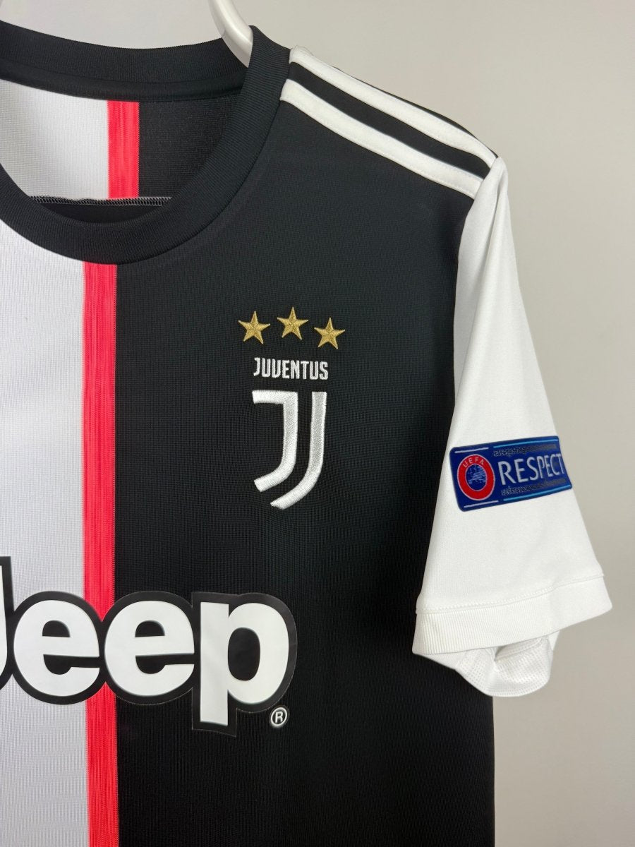 Cristiano Ronaldo - Juventus 2019/20 home jersey 🇵🇹