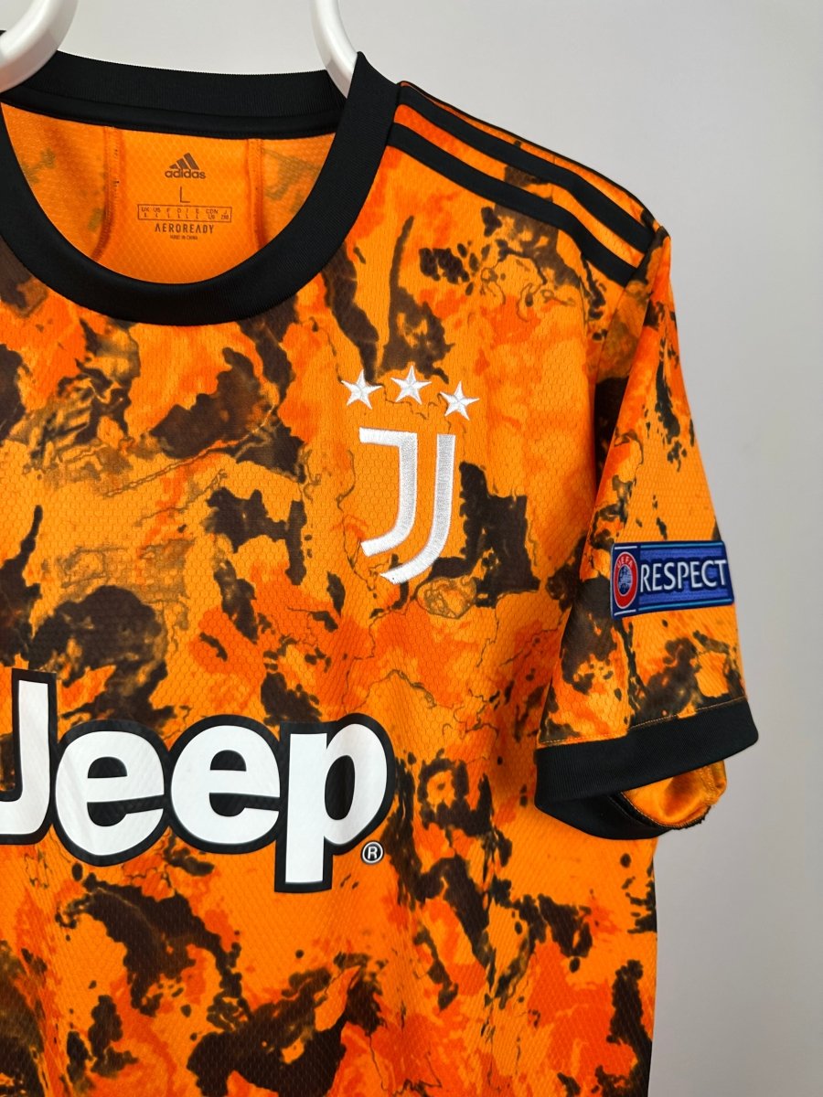 Cristiano Ronaldo - Juventus 2020/21 away shirt 🇵🇹