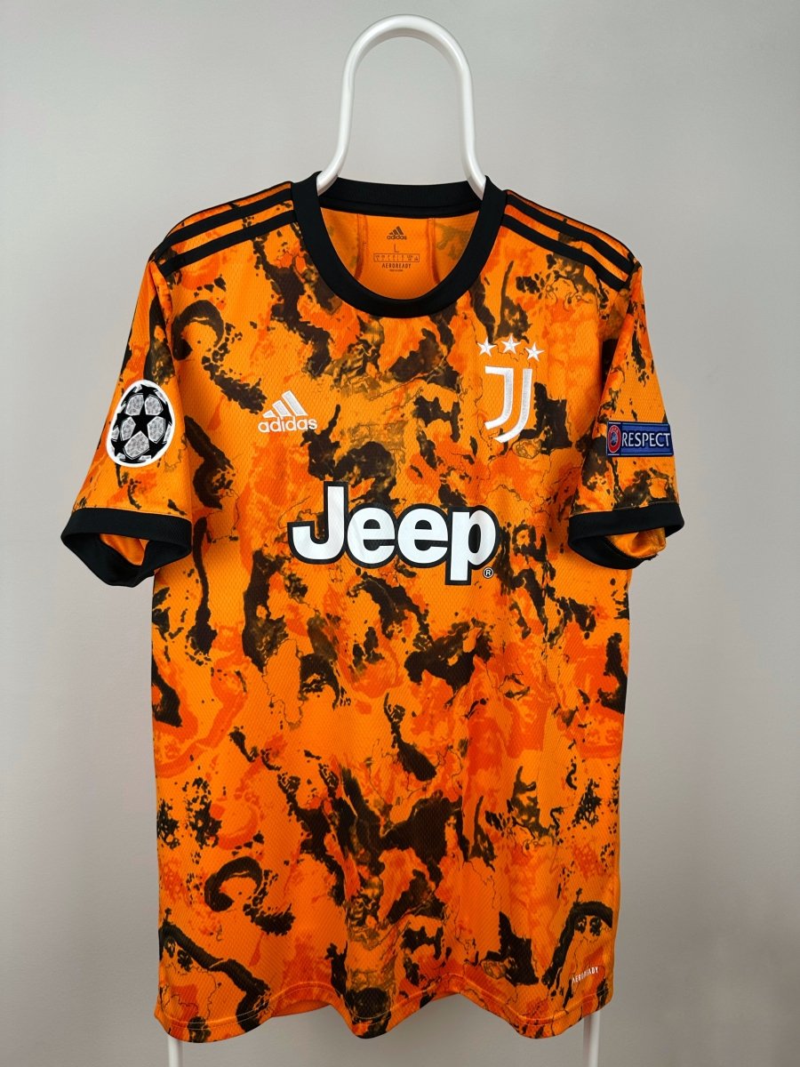 Cristiano Ronaldo - Juventus 2020/21 away shirt 🇵🇹
