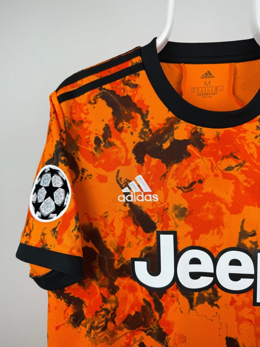 Cristiano Ronaldo - Juventus 2020/21 away shirt 🇵🇹
