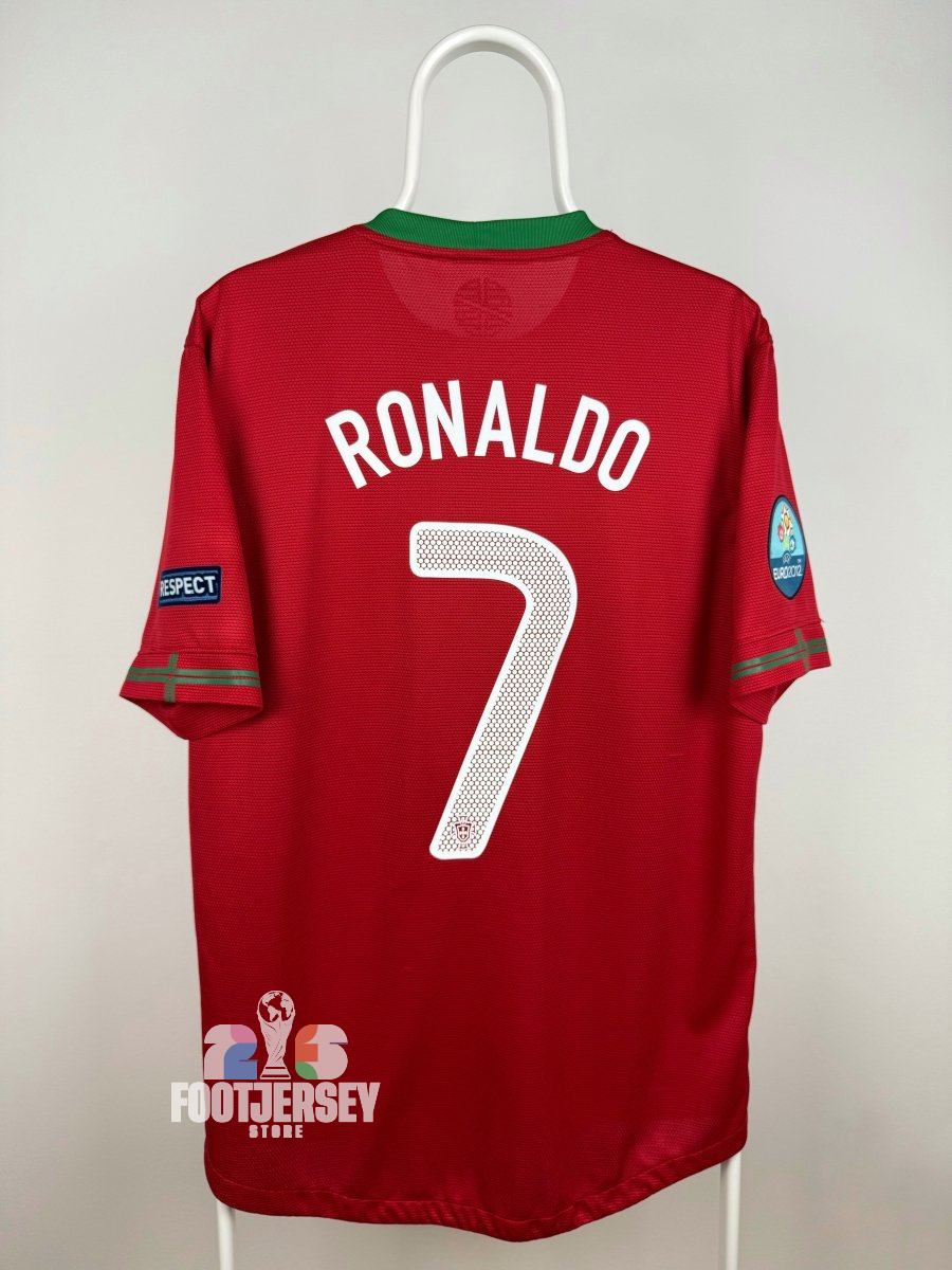 Cristiano Ronaldo - Portugal 2012 home shirt 🇵🇹
