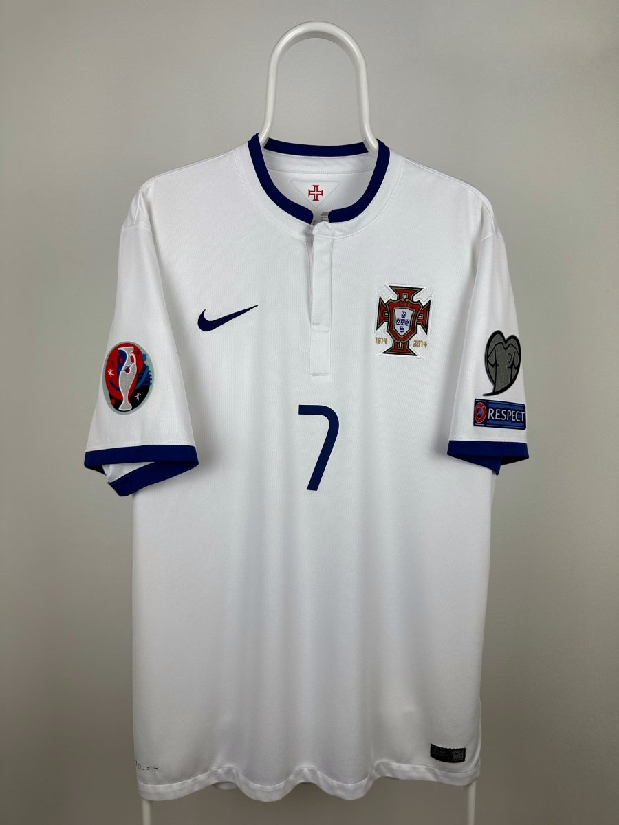 Cristiano Ronaldo - Portugal 2014 away shirt 🇵🇹