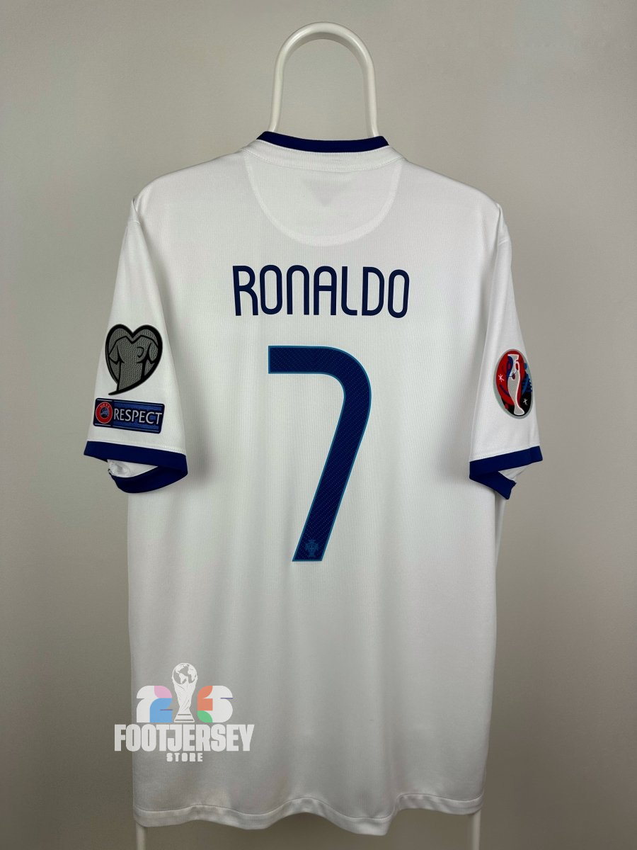 Cristiano Ronaldo - Portugal 2014 away shirt 🇵🇹