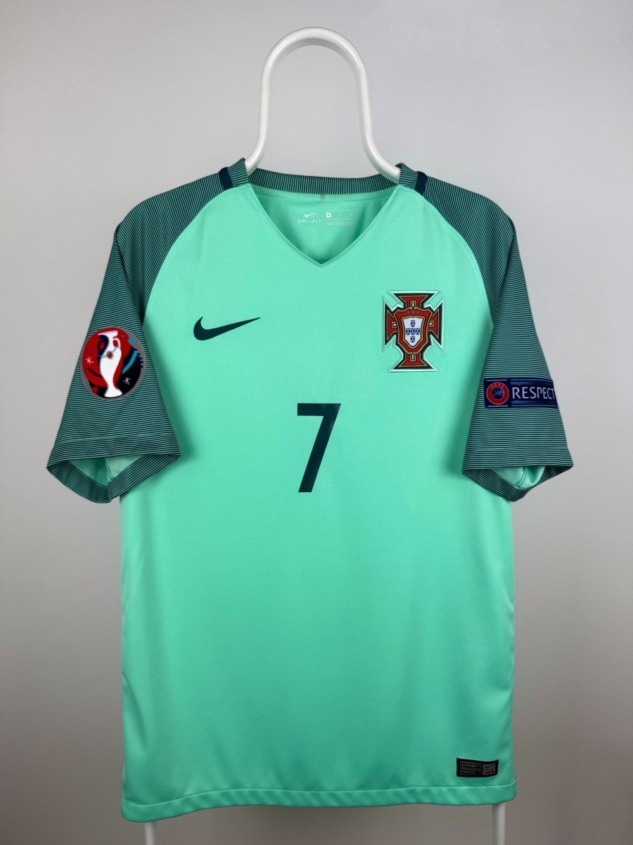 Cristiano Ronaldo - Portugal 2016 away shirt 🇵🇹