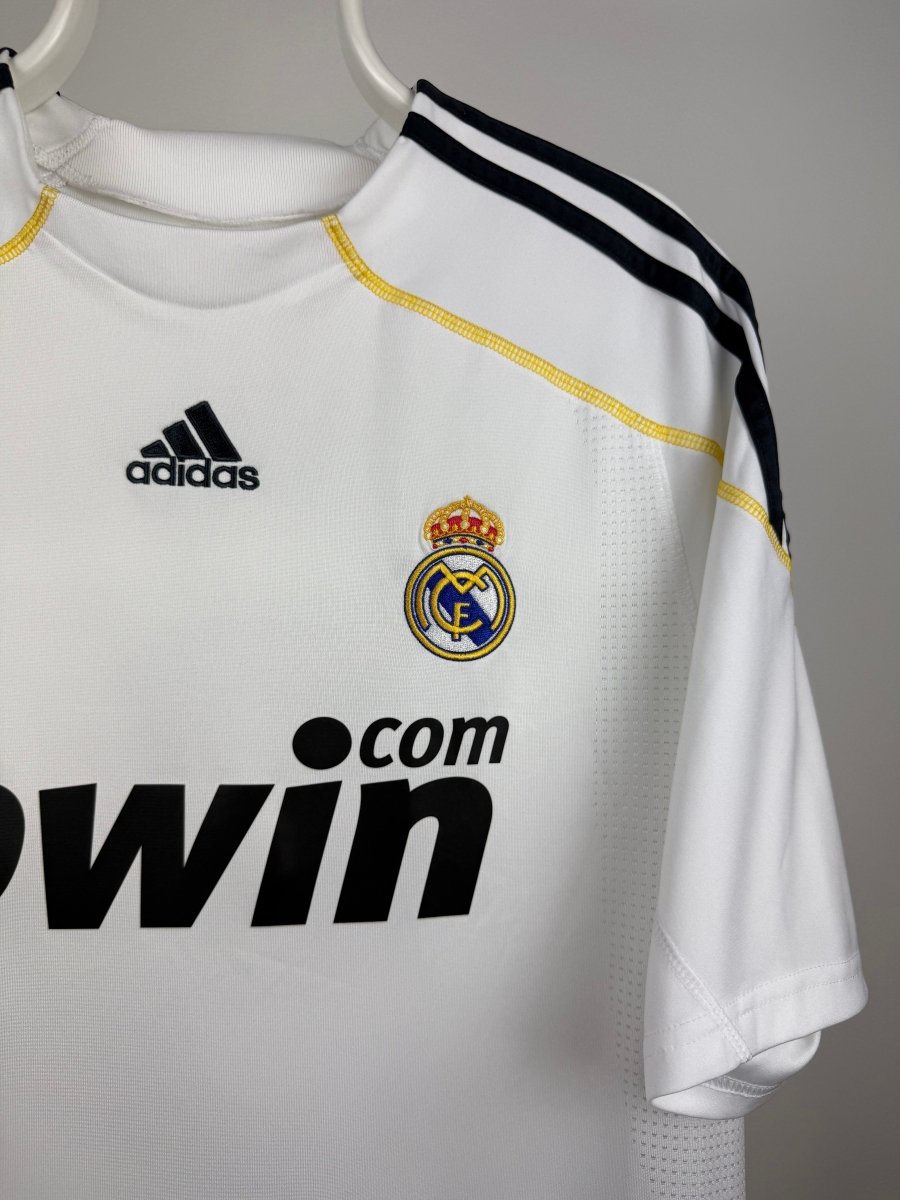 Cristiano Ronaldo - Real Madrid 2009/10 home shirt 🇵🇹
