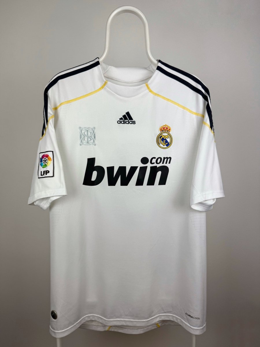 Cristiano Ronaldo - Real Madrid 2009/10 home shirt 🇵🇹