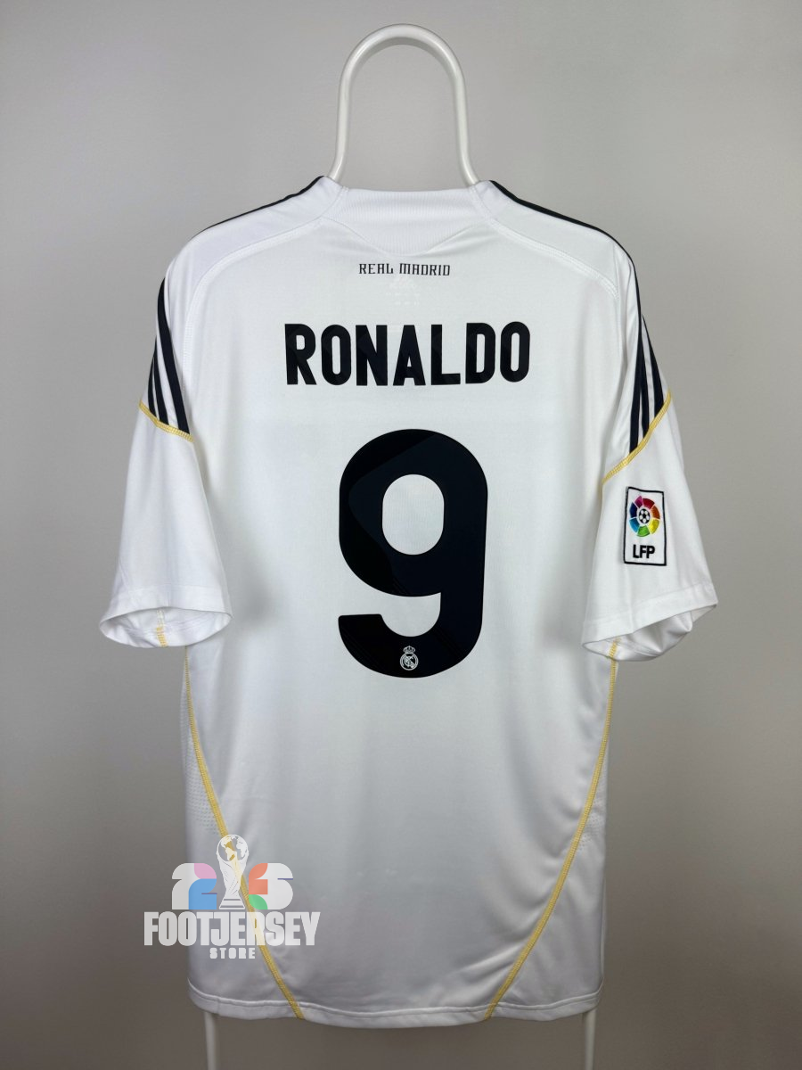 Cristiano Ronaldo - Real Madrid 2009/10 home shirt 🇵🇹