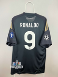 Cristiano Ronaldo - Real Madrid 2009/10 away shirt 🇵🇹