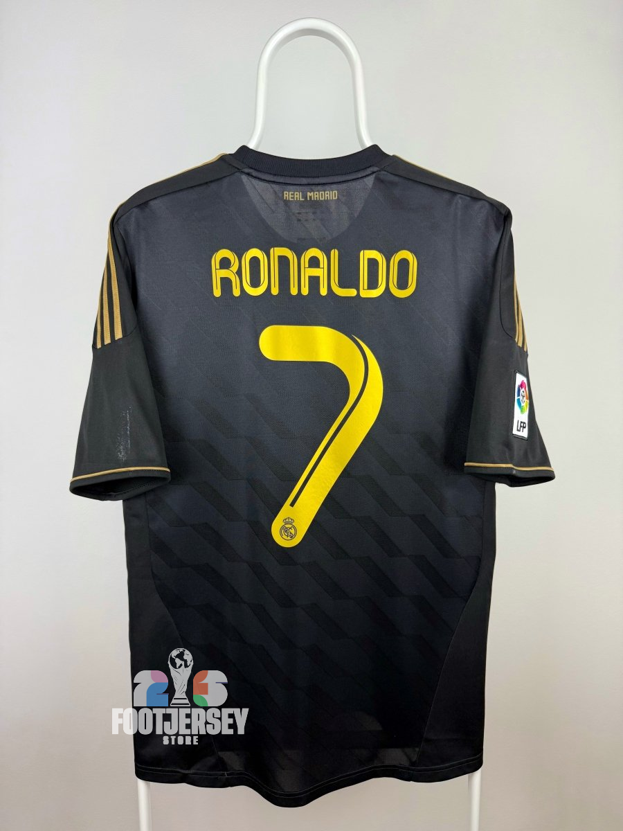 Cristiano Ronaldo - Real Madrid 2011/12 away shirt 🇵🇹