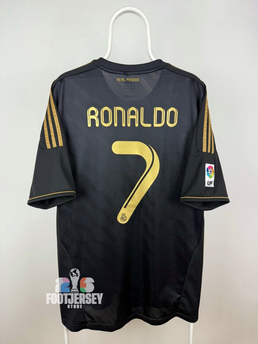 Cristiano Ronaldo - Real Madrid 2011/12 away shirt 🇵🇹