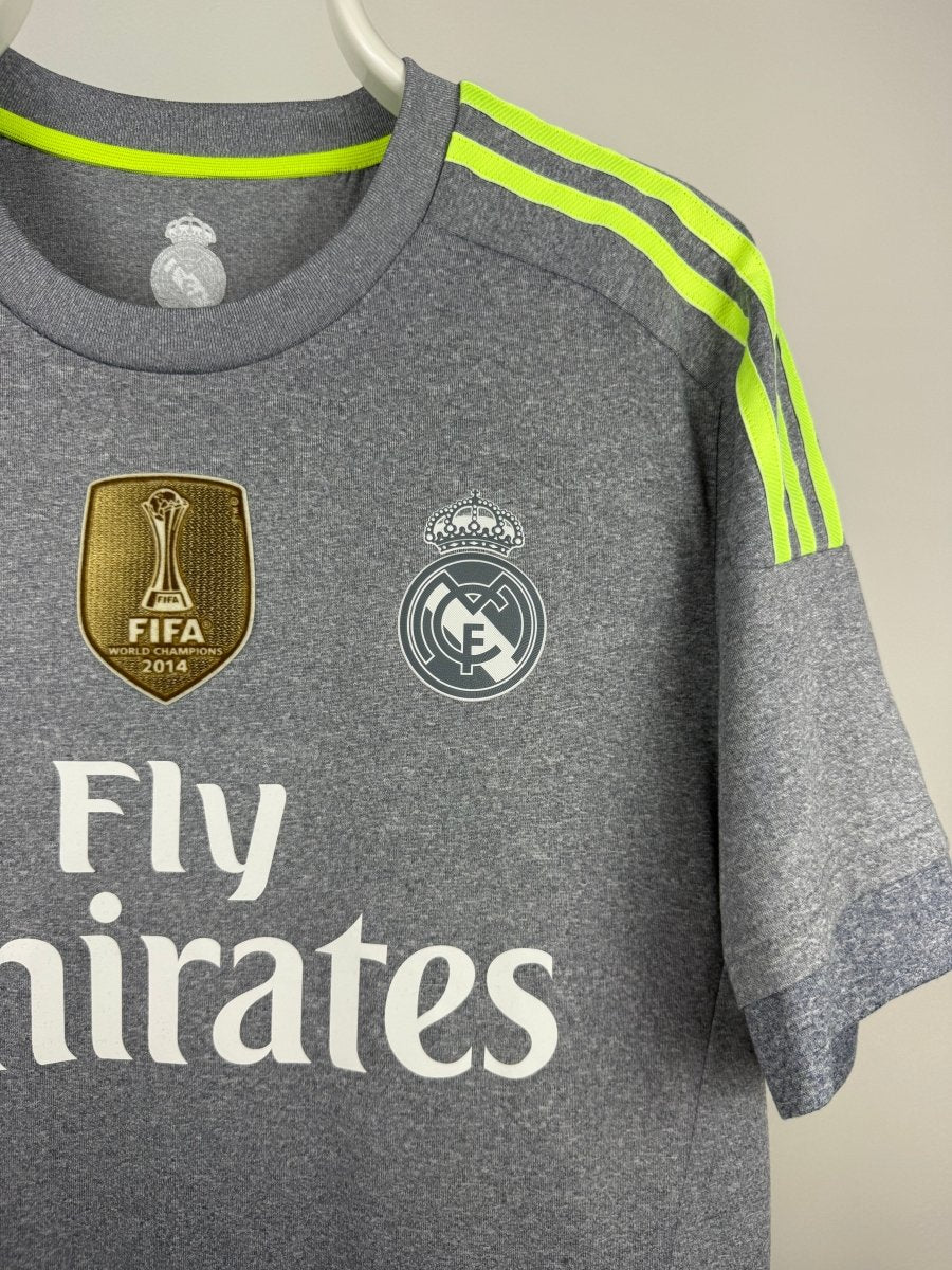 Cristiano Ronaldo - Real Madrid 2015/16 Away Shirt 🇵🇹