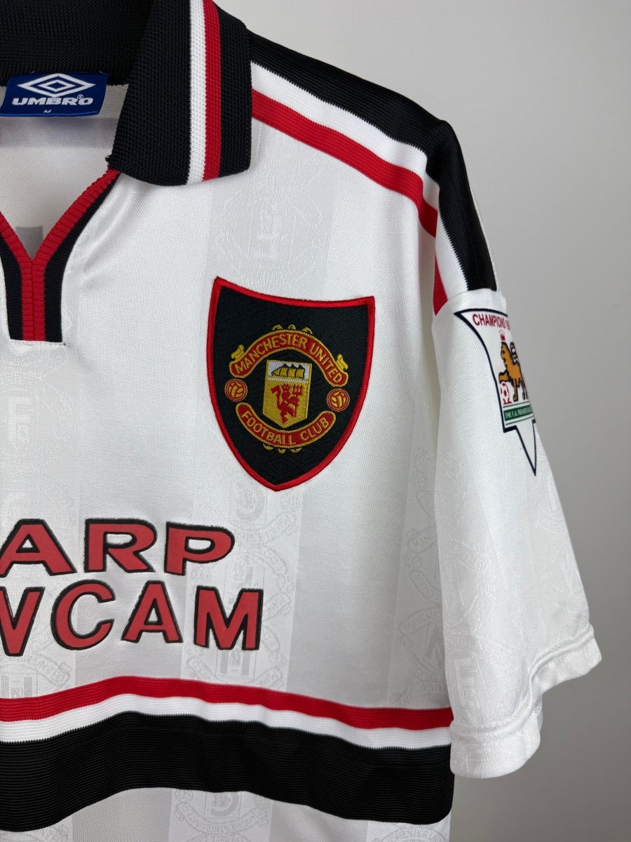 David Beckham - Manchester United 1997/98 away shirt 🏴󠁧󠁢󠁥󠁮󠁧󠁿