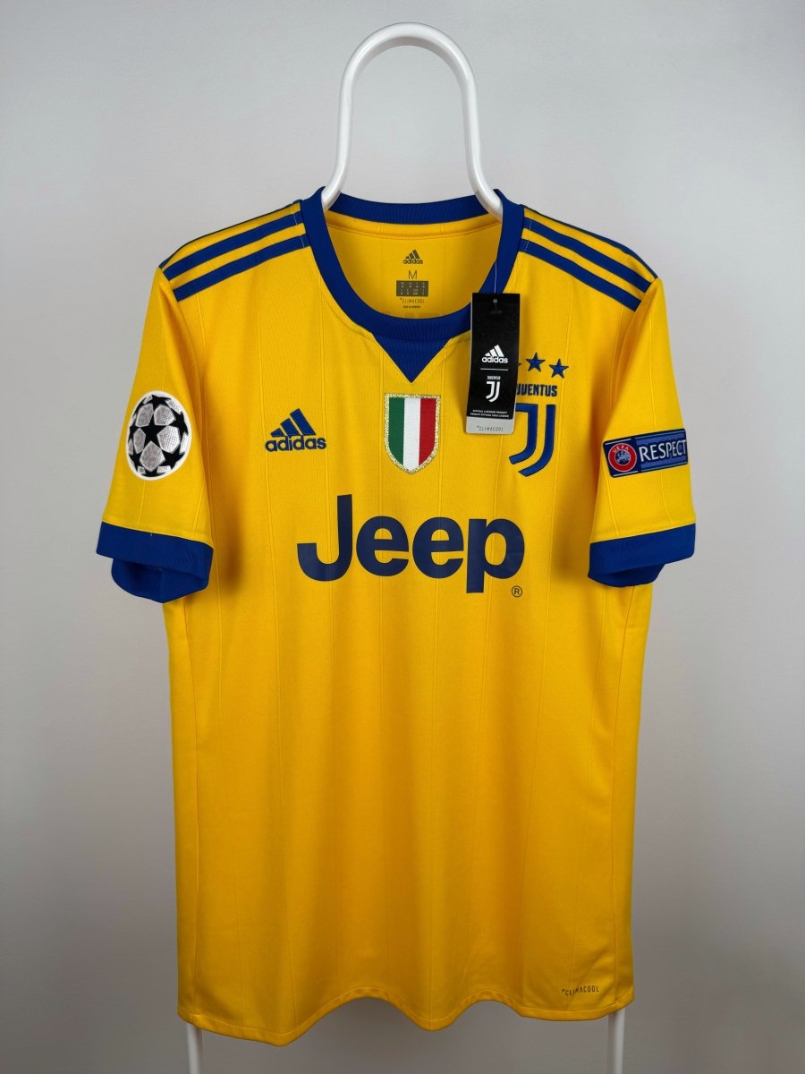 Giorgio Chiellini - Juventus 2017/18 away shirt 🇮🇹