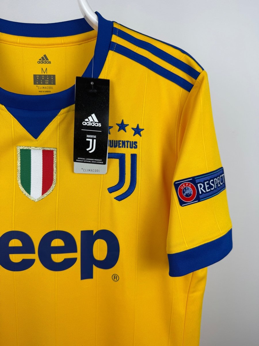 Giorgio Chiellini - Juventus 2017/18 away shirt 🇮🇹