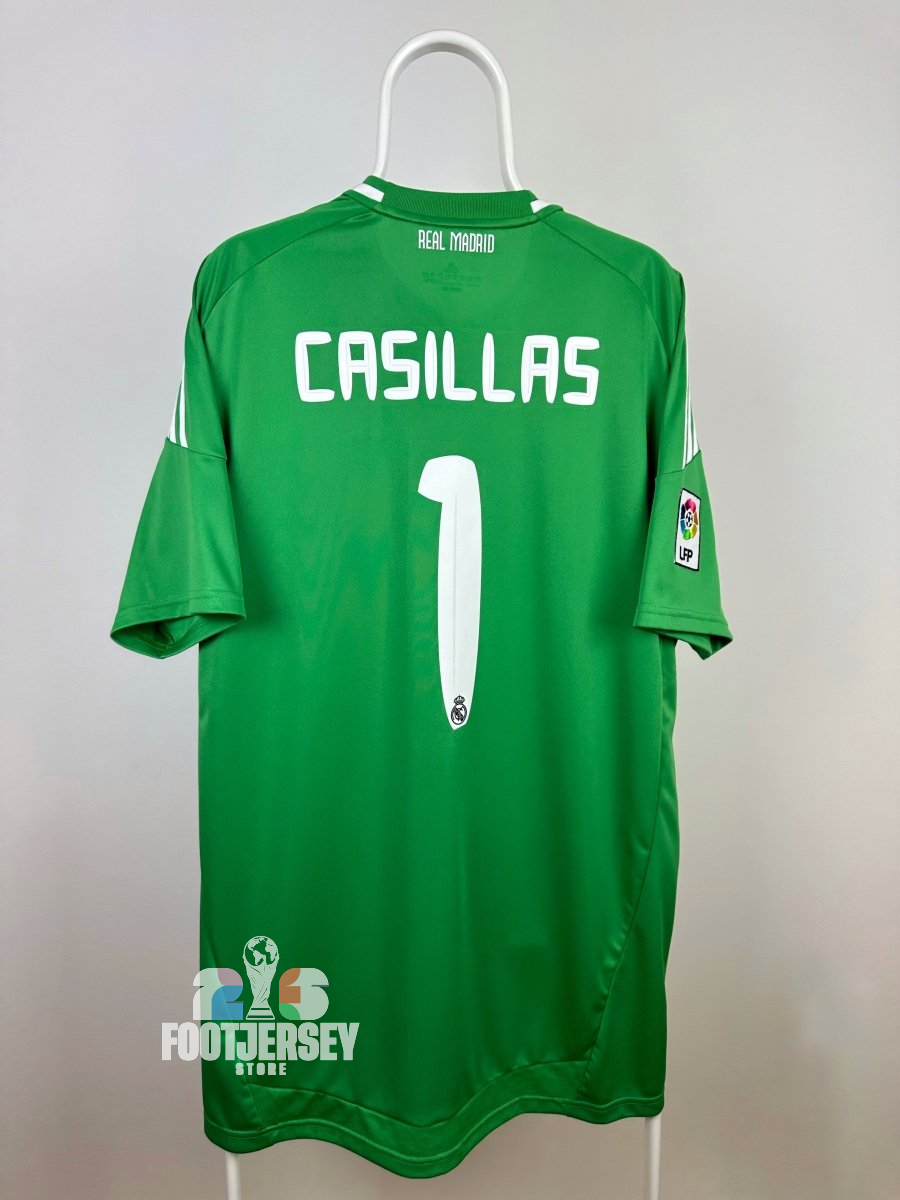 Iker Casilias - Real Madrid 2010/11 home shirt 🇪🇸