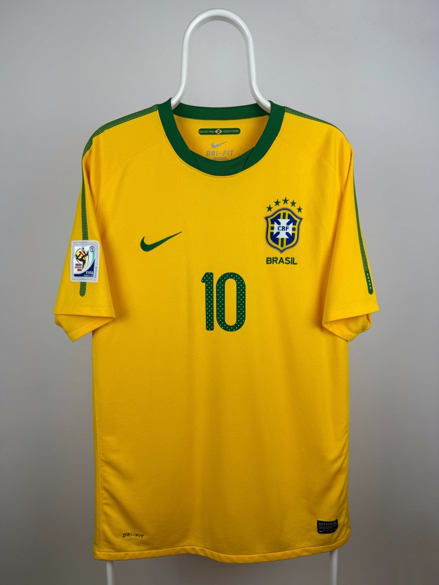 Kaka - Brazil 2010 home shirt 🇧🇷