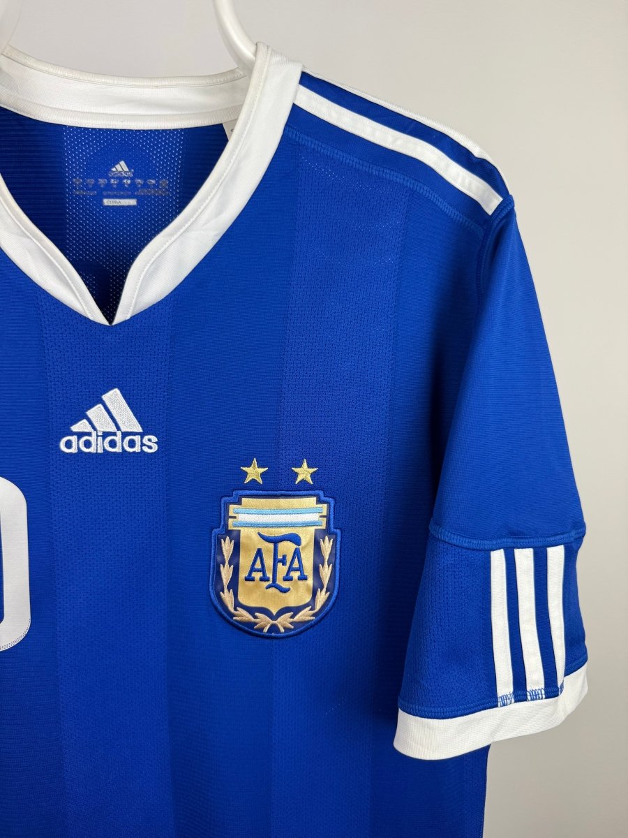 Lionel Messi - Argentina 2010 away shirt 🇦🇷