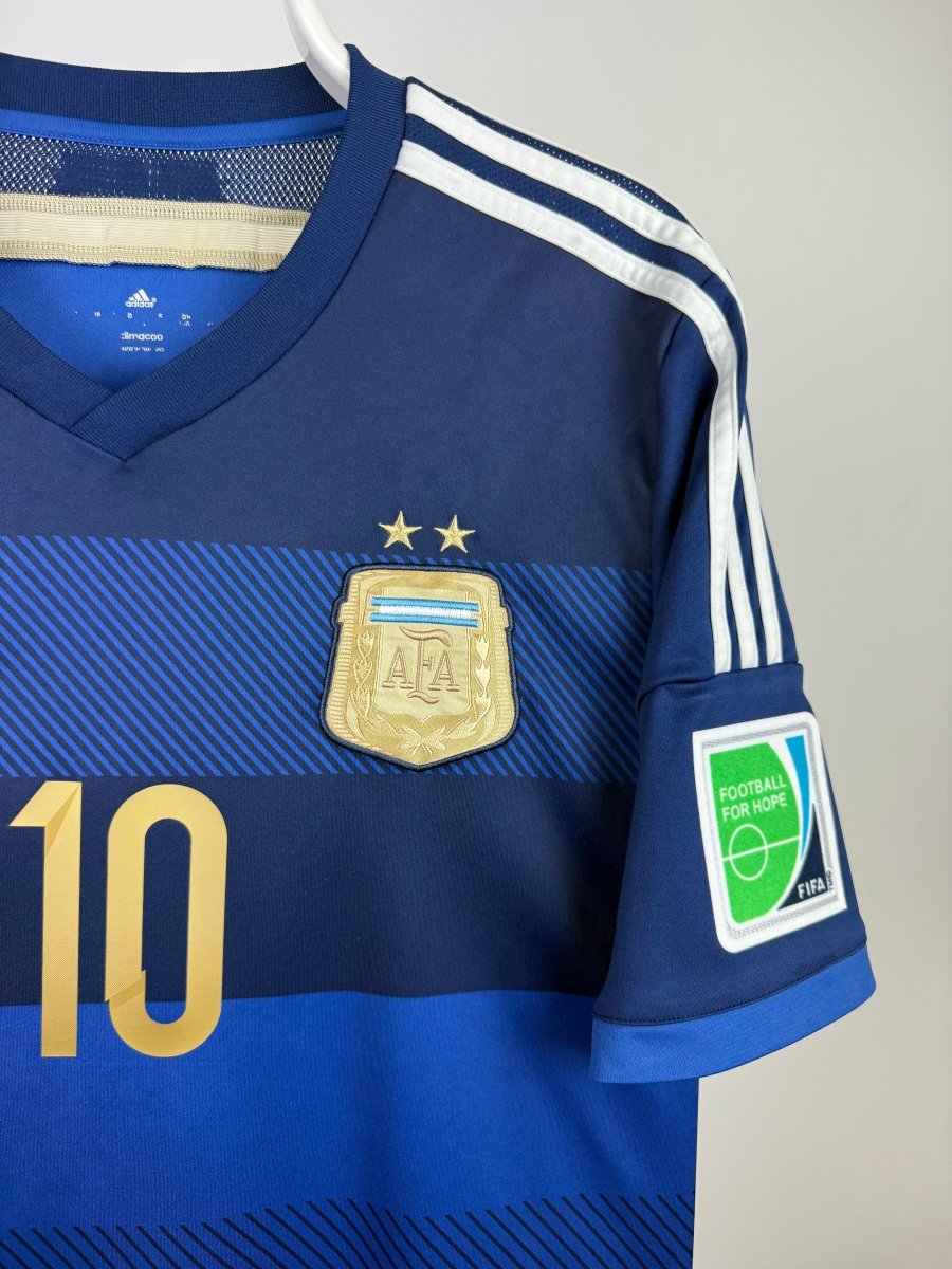 Lionel Messi - Argentina 2014 away shirt 🇦🇷